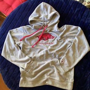 CHAMPION. GRAY RAZORBACK HOODIE. EMBROILED RAZORBACK. KANGAROO POCKET. COMFY